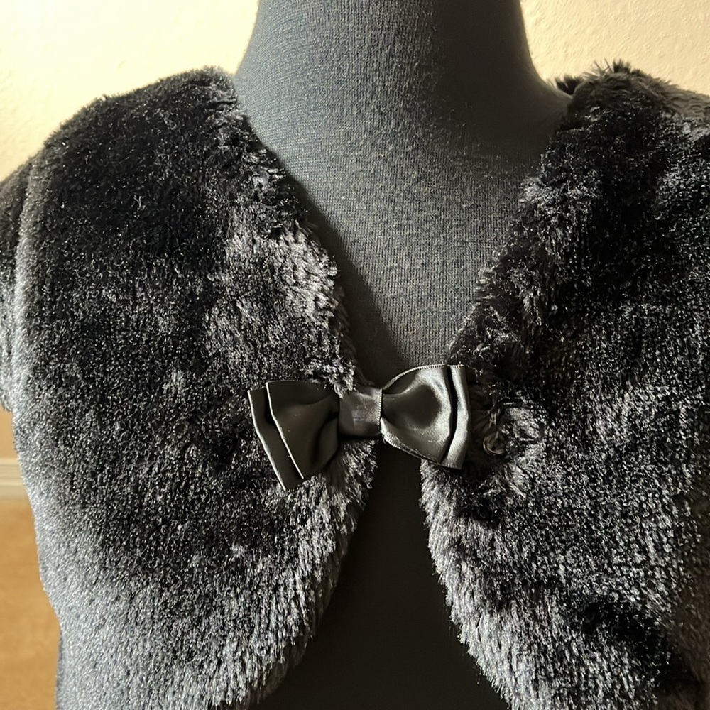 Bloome Fur Top - Picture 2 of 3